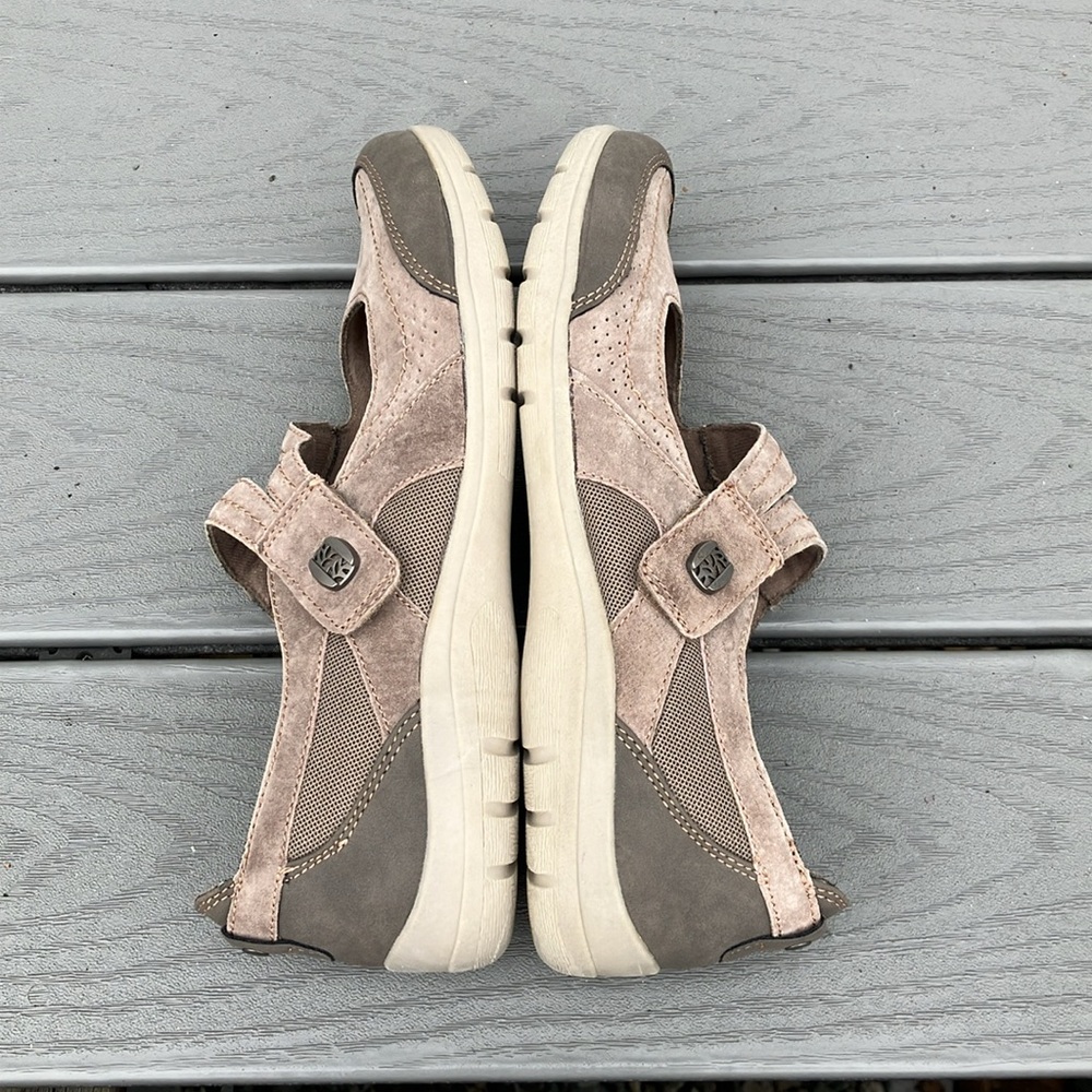Earth Origins Rapid Troy Gray Suede Strap Mary Jane Flats Gray/Beige Size 10W - Picture 11 of 13